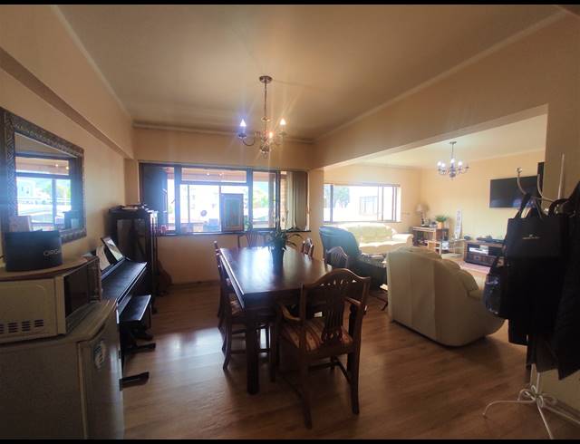 3 BEDROOM APARTMENT TO LET IN CLAREMONT UPPER